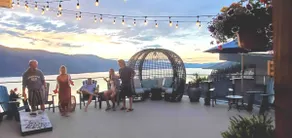 THE NEST A Luxury Lakefront Penthouse Oasis - Image 3