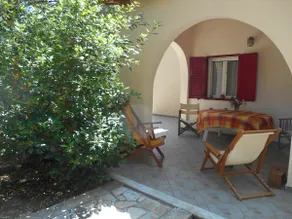 Country house by the sea - Image 3