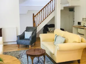 Converted stable in beautiful Oxfordshire. - Image 2