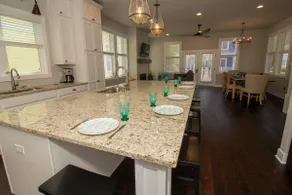 Beach Nest, Sleeps 20, 5 min. to Lake Michigan. - Image 5