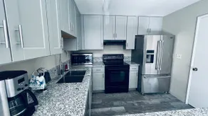 2/2 Duplex at I-80. Clean and comfortable. - Image 5