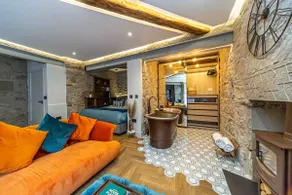 Spectacular Studio hideaway in City Centre - Image 4