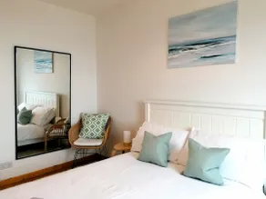 Stunning Seafront Location With Panoramic Views - Image 5