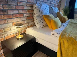 Modern apartment near moated castle WiFi Netflix - Image 2