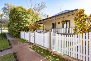 Doulton Cottage: your private, pet-friendly home - Image 2