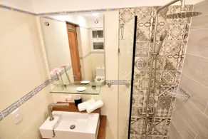 Bright & Clean 2BR in BEST Colonial Zone Location - Image 4