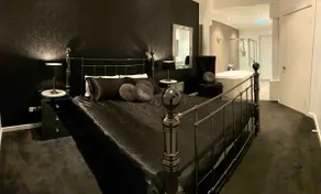 Gallery 16: Luxury Penthouse - Image 4