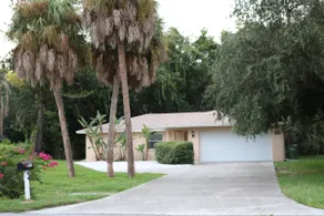 Prime Siesta Dr Home Near Beach & Downtown - Image 2