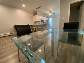 Lovely Sunset Park 2 Bdrm - Image 4