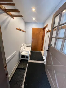 Cheerful 3 Bedroom Chalet with Fireplace - Image 2