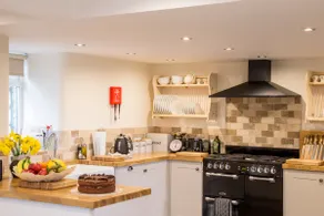 Manor Cottage - Image 5