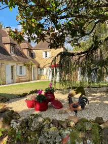 Large house with heated swimming pool and spa on a 4-hectare property - Image 2