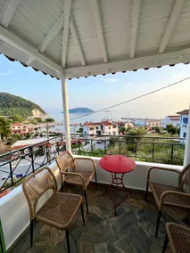 Dia Holiday Apartment with a Seaview in Skopelos - Image 4