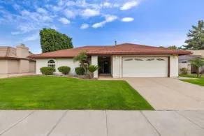 Tempe Lakes Escape! Pool, Spa, Pickleball & Gym - Image 3