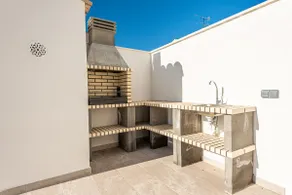 A perfect location villa for holidays with AC and private pool - Image 3