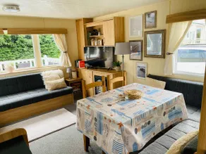 Charming 3 Bedroom Caravan right by the Beach - Image 4