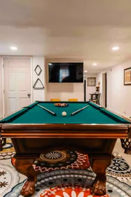 Lively 5 bd 2 1/2 bth pet friendly home minutes from downtown. GAME ROOM 🎱 - Image 3