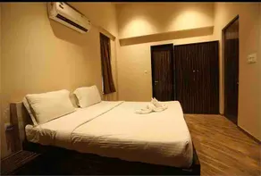 Meadows Apartment - With a Studio Room - Image 3