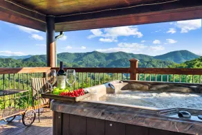 LUX LOG Mansion: 180° Views~Sauna+HotTub~Sleeps 12 - Image 3