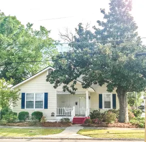 The Magnolia Cottage - Image 2