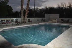 pool, b-ball, volleyball, sleeps 30, 7 bedroom - Image 2