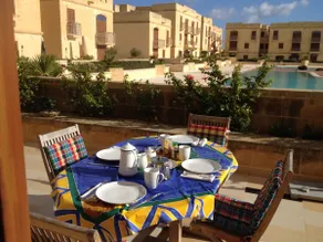 New apartment with direct pool-/sea-view - Image 2