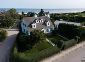 Watch Hill Luxury steps from everything - Image 2