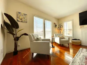 Quiet Gem w/city access 2BR 1BA - Image 3
