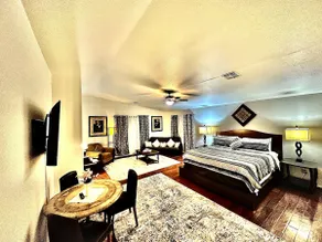 Hidden Castle 5BR/2 Master Suites/Pool/Pool Table - Image 2