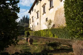 Villa Fiorale a 1400 Medici's Hunting House - Image 5