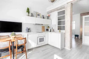 Designer apartment between downtown and the beach - Image 4