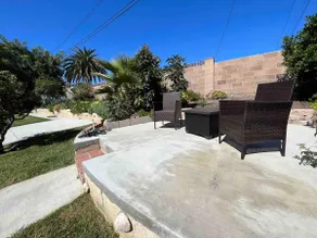 Modern 3 King Beds/Nice Yards/Long Stay/WI-FI/FWY - Image 3