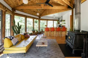 the tree house, Wood Fired Hot Tub/Barrel Sauna - Image 5