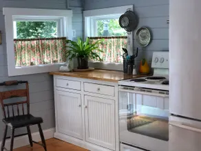 Cozy Cottage on Cedar Lake- ”Cottage Cheeze” - Image 2