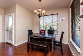 Hillcrest 4br 6 bed, last minute ok, 75” Qled TV!! - Image 3