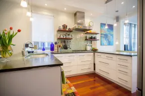 Great House on Palmerston Blvd in downtown Toronto - Image 3