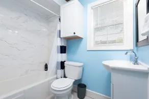 Serene & Quiet Cottage | Office | 5 Min to RH - Image 4