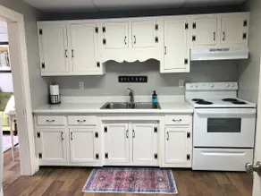 2 bed w/ garage by hospital in quiet area - Image 4