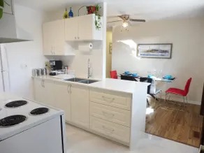 ★ Hidden Gem Heart da cidade PVT de luxo. Suite ★ GRÁTIS 4 carros PKG ★ + bicicletas + 52 \"TV + WIFI ★ - Image 4