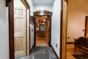 Black Lake Man’s Cave/Lodge - Image 4