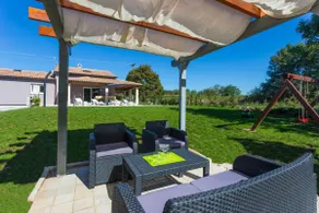 Modern House with private pool - Image 4
