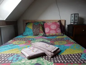 Charming independent bedroom with bathroom. - Image 5