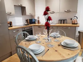 Pure B - Exceptional views of Tamar & Royal William Yard with Free Parking & Wifi - Image 3
