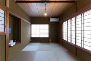 A private two-story inn located in a seaside town - Image 3