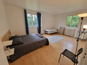 Large home in Clamart - Image 5