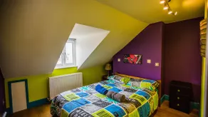Central Attic apartment, just minutes to the Pier. - Image 5