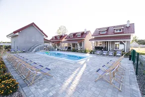 House in Rodzinna Przystań with a pool and sauna - Image 3