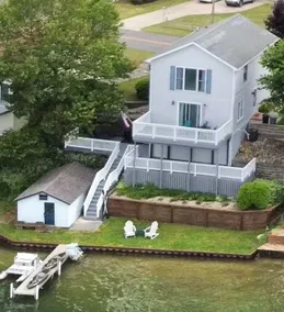 Lakeside Oasis: A Relaxing Lakefront Cottage! - Image 4
