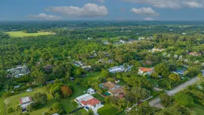 Four Oaks Hideaway in Homestead/Redlands - Image 2
