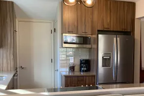 Mid-Century Modern Ranch in quiet neighborhood - Image 5